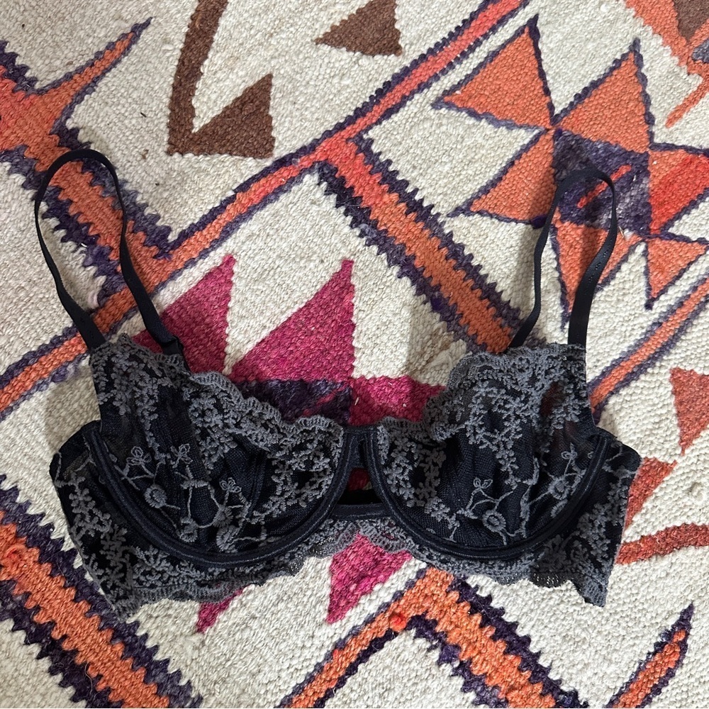 Free People Black Floral Wire Bra sz 34B